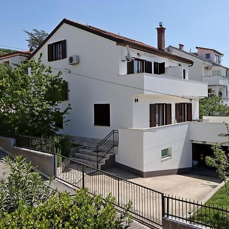 Apartments And Rooms With Parking Space Selce, Crikvenica - 2362 Dış mekan fotoğraf