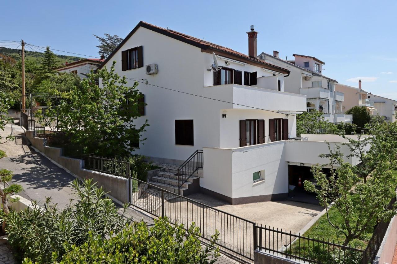 Apartments And Rooms With Parking Space Selce, Crikvenica - 2362 Dış mekan fotoğraf