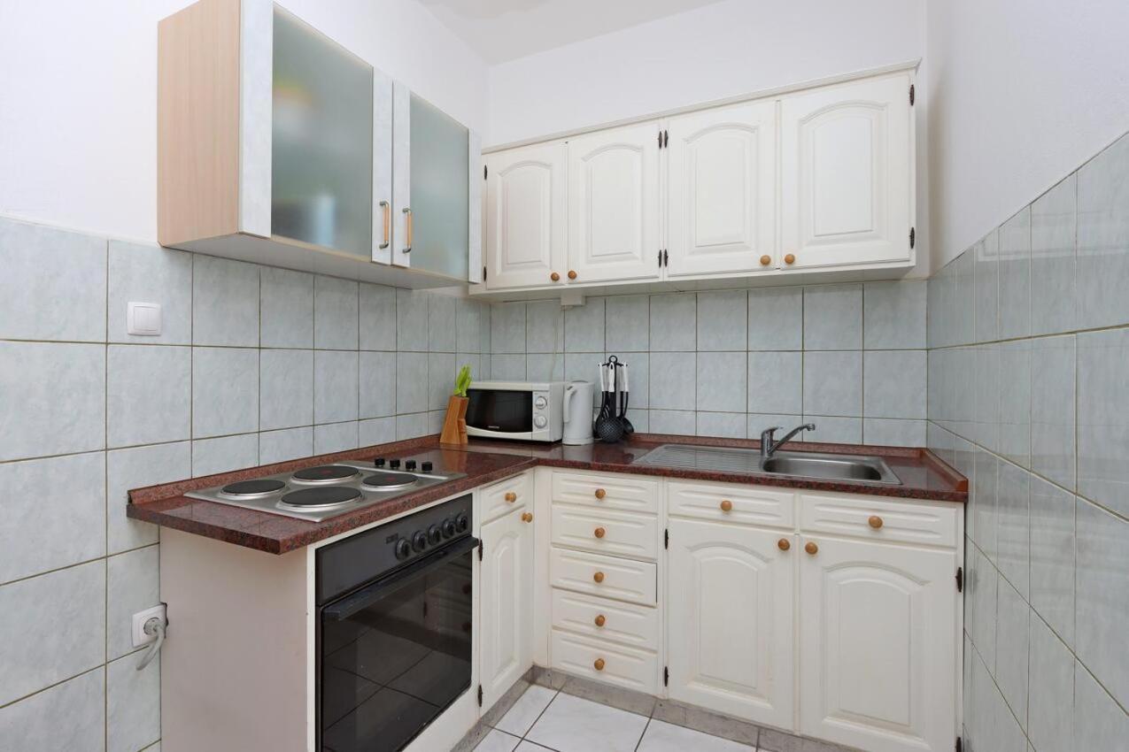 Apartments And Rooms With Parking Space Selce, Crikvenica - 2362 Dış mekan fotoğraf