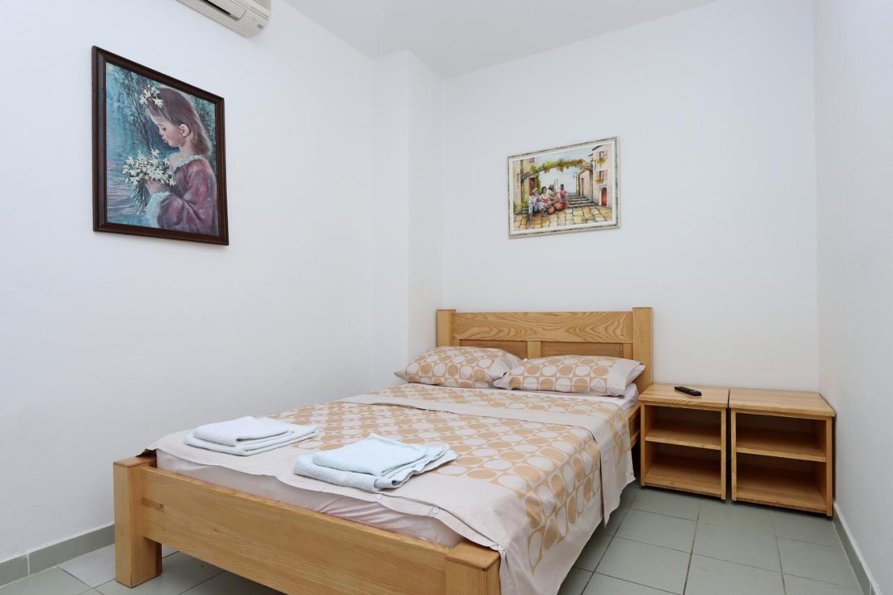 Apartments And Rooms With Parking Space Selce, Crikvenica - 2362 Dış mekan fotoğraf