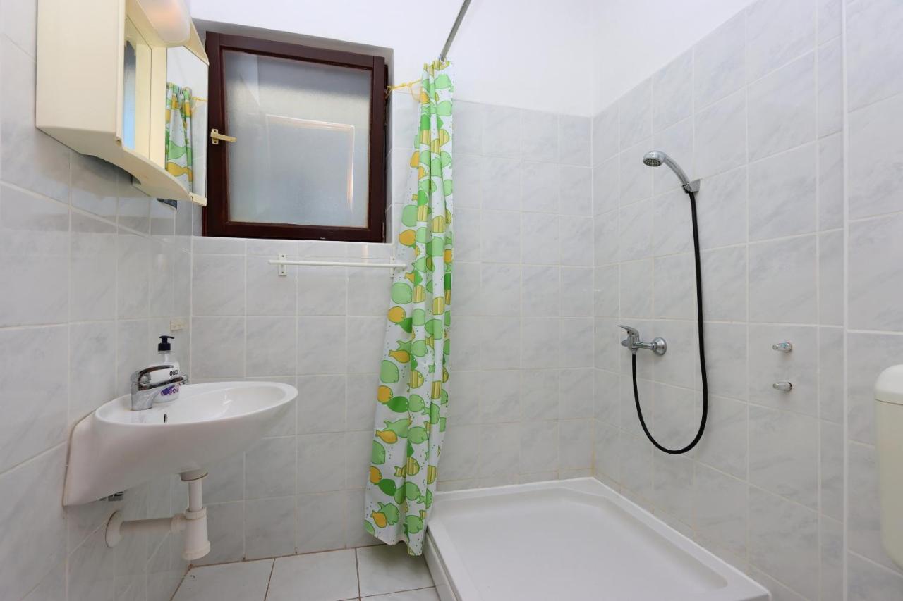 Apartments And Rooms With Parking Space Selce, Crikvenica - 2362 Dış mekan fotoğraf