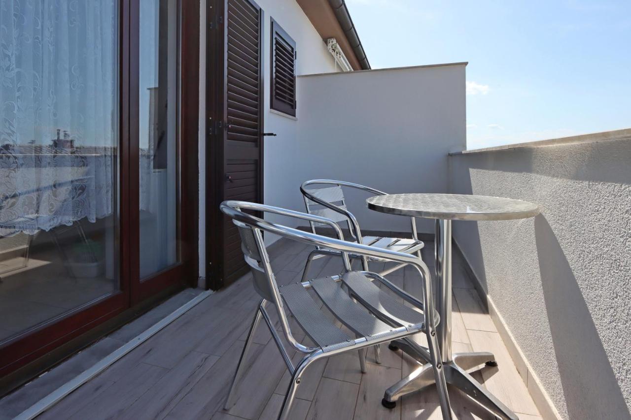 Apartments And Rooms With Parking Space Selce, Crikvenica - 2362 Dış mekan fotoğraf