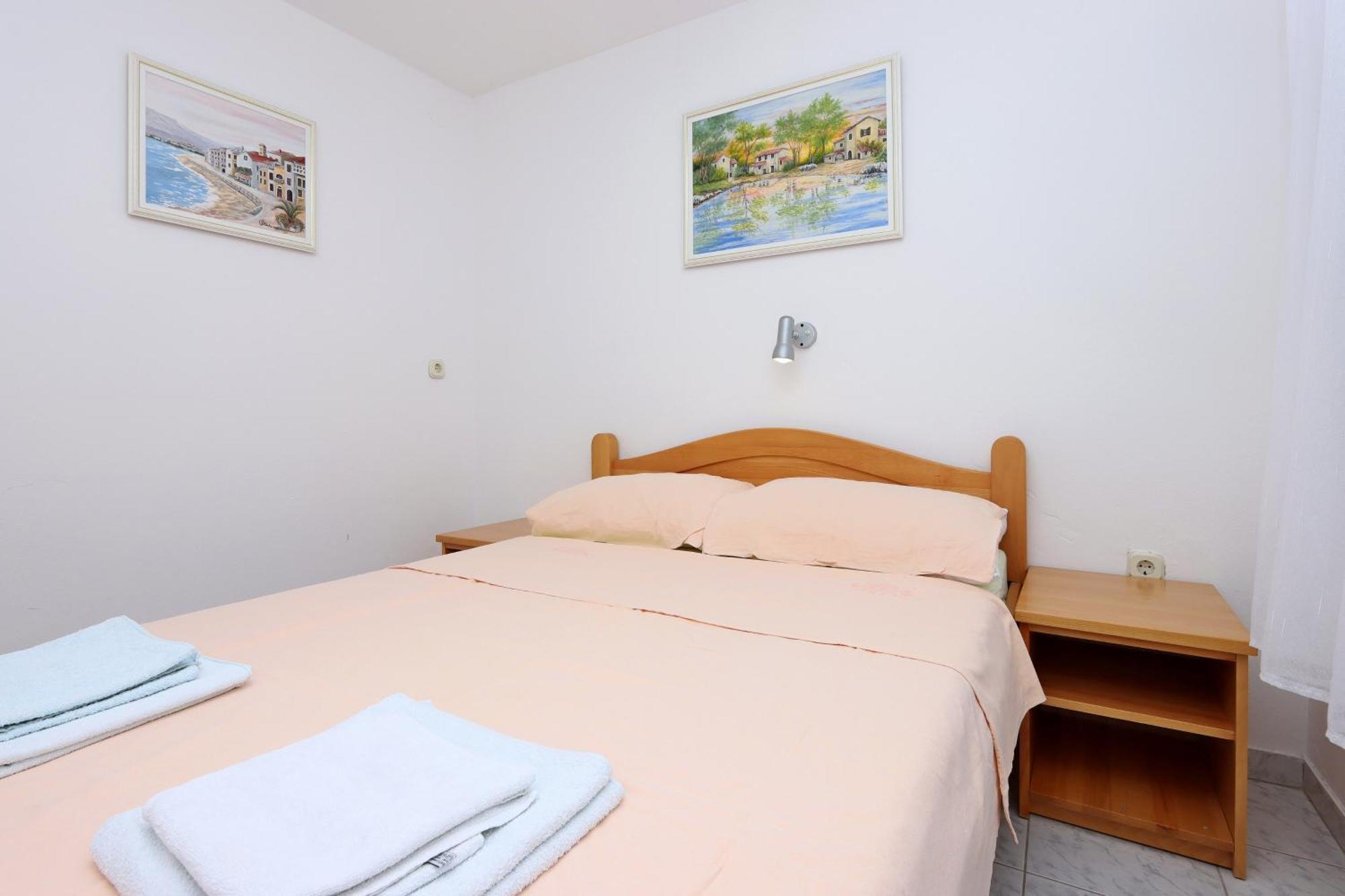 Apartments And Rooms With Parking Space Selce, Crikvenica - 2362 Oda fotoğraf