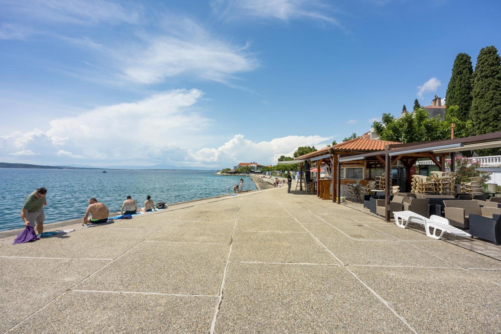 Apartments And Rooms With Parking Space Selce, Crikvenica - 2362 Dış mekan fotoğraf